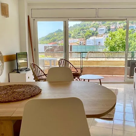Apartment Medes Park I 2-1 *