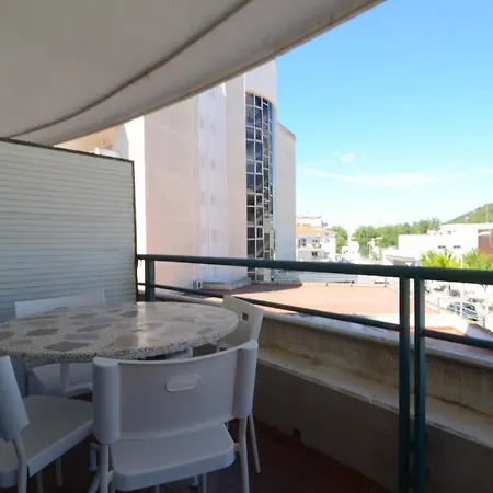 Medes Park I 2-1 Apartment
